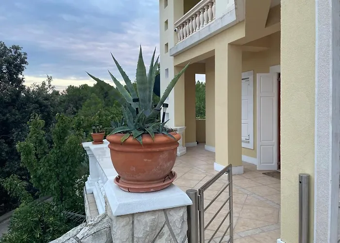 Sole Apartman Nerezine