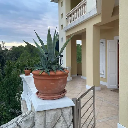 Sole Apartman Nerezine